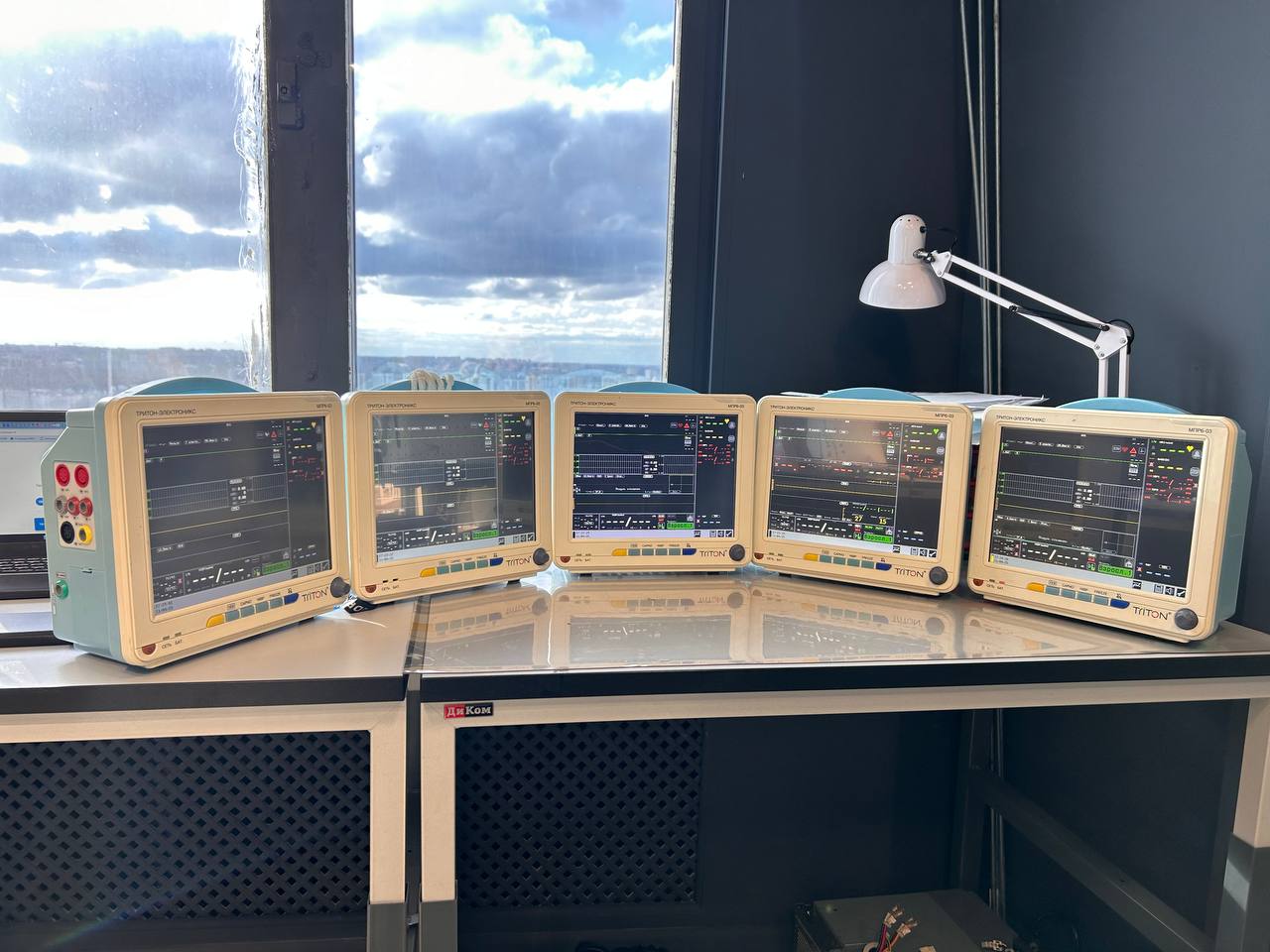 Реставрация мониторов пациента Triton