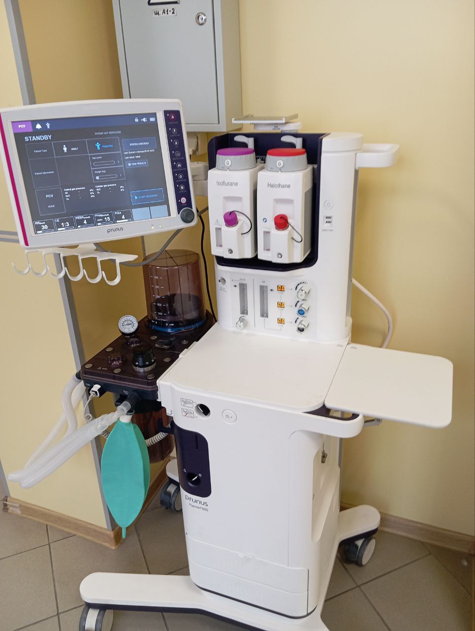 Предварительная проверка наркозно-дыхательного аппарата Pumila 750D перед вводом в эксплуатацию